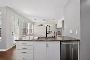 19 Heather Wisp Pl, The Woodlands, TX 77381 - Photo 19