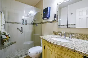 9411 Kingsvalley St, Houston, TX 77075 - Photo 19