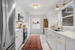 114 E Obryant St, Bellville, TX 77418 - Photo 9