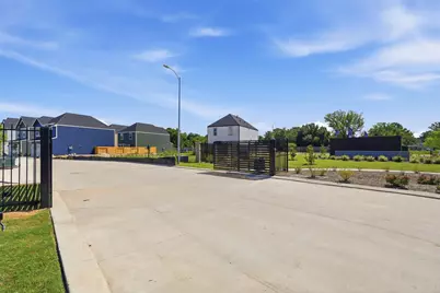 7720 Inwood Grove Lane, Houston, TX 77088 - Photo 25