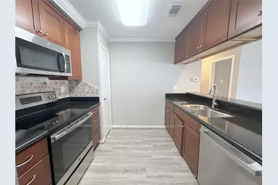 8100 Cambridge Street #104, Houston, TX 77054 - Photo 7