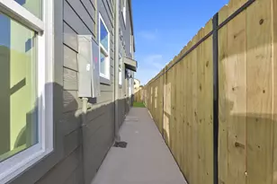 6004 Bacher St, Houston, TX 77028 - Photo 39