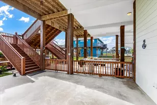 919 Eastview, Crystal Beach, TX 77650 - Photo 9