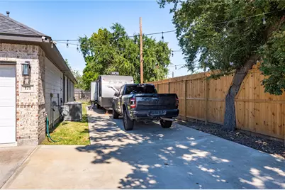 171 Foxshire Lane, Houston, TX 77047 - Photo 7