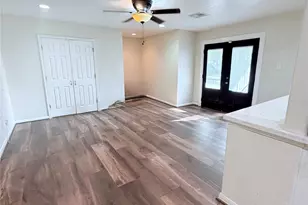 10345 Muscatine St, Houston, TX 77029 - Photo 9