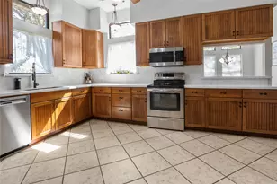 12315 Fisher Dr, Baytown, TX 77523 - Photo 11