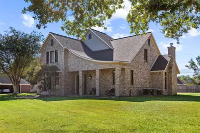 12315 Fisher Drive, Mont Belvieu, TX 77523 - Photo 5