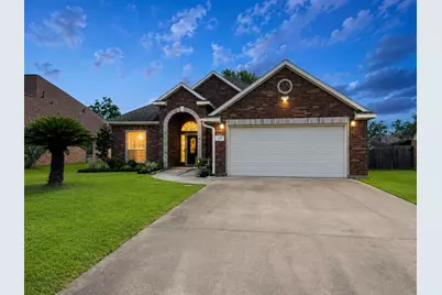 519 Oleander Street, Lake Jackson, TX 77566 - Photo 1