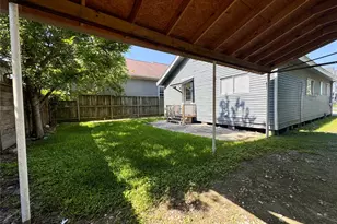 4106 Robertson St, Houston, TX 77009 - Photo 15