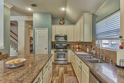 3018 Silverwood Park Lane, Spring, TX 77386 - Photo 9