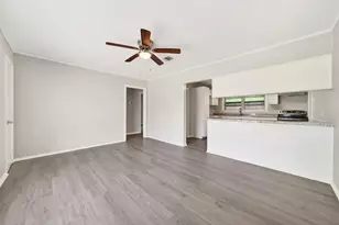 6718 Crosswell St, Houston, TX 77087 - Photo 3