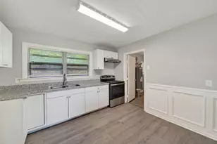 6718 Crosswell St, Houston, TX 77087 - Photo 9