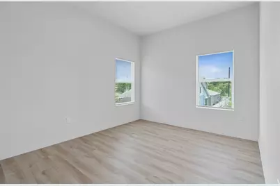 9725 Kerr Street #B, Houston, TX 77029 - Photo 25