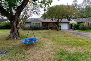 4607 Pine St, Bellaire, TX 77401 - Photo 3