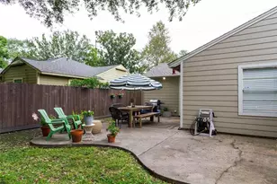 4607 Pine St, Bellaire, TX 77401 - Photo 35