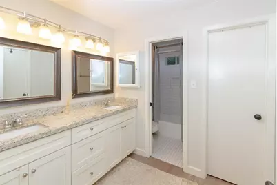 4607 Pine Street, Bellaire, TX 77401 - Photo 23
