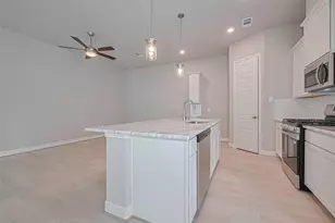 8925 Grovner Pl, Houston, TX 77055 - Photo 7