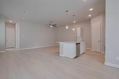 8925 Grovner Place, Houston, TX 77055 - Photo 3