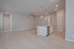 8925 Grovner Pl, Houston, TX 77055 - Photo 3
