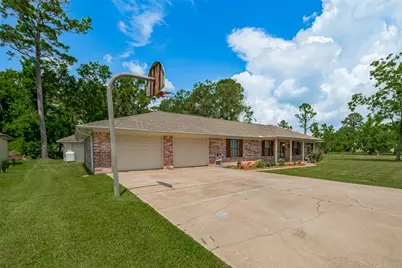 109 Fox Hollow Street, Baytown, TX 77521 - Photo 5