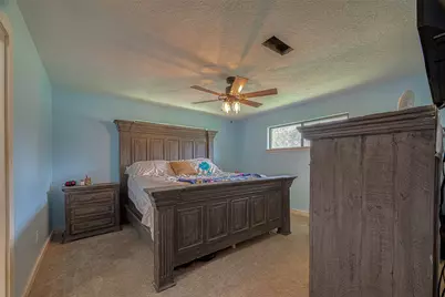 109 Fox Hollow Street, Baytown, TX 77521 - Photo 13