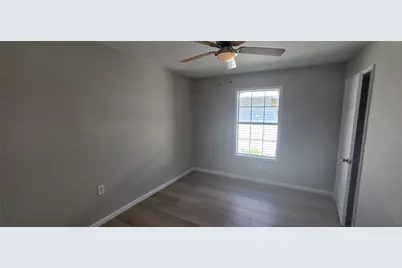 7117 Poplar Drive, Galveston, TX 77551 - Photo 9