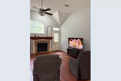 19 Lyreleaf Place, The Woodlands, TX 77382 - Photo 5