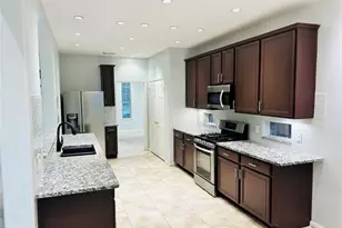 9539 Still Cove Ln, Houston, TX 77089 - Photo 9