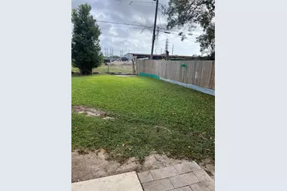 1303 Red Bud Ln Lane, La Marque, TX 77568 - Photo 15