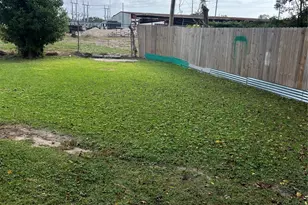 1303 Red Bud Ln Ln, La Marque, TX 77568 - Photo 15