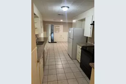 1303 Red Bud Ln Lane, La Marque, TX 77568 - Photo 9