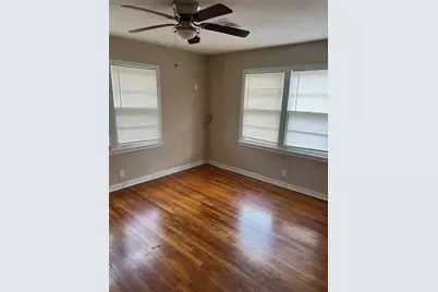 1303 Red Bud Ln Lane, La Marque, TX 77568 - Photo 7