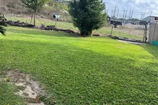 1303 Red Bud Ln Ln, La Marque, TX 77568 - Photo 13