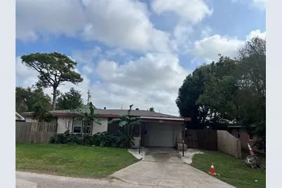 1303 Red Bud Ln Lane, La Marque, TX 77568 - Photo 1