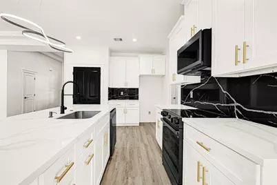 105 Bledsoe St, Hempstead, TX 77445 - Photo 13