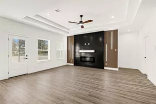 105 Bledsoe St, Prairie View, TX 77445 - Photo 9