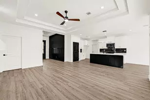 105 Bledsoe St, Prairie View, TX 77445 - Photo 11