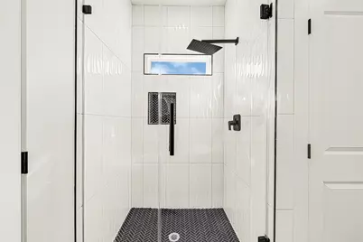 105 Bledsoe St, Prairie View, TX 77445 - Photo 19