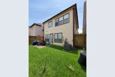 11014 Sherwood Ridge Drive, Houston, TX 77043 - Photo 15