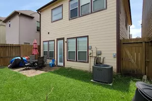 11014 Sherwood Ridge Dr, Houston, TX 77043 - Photo 15