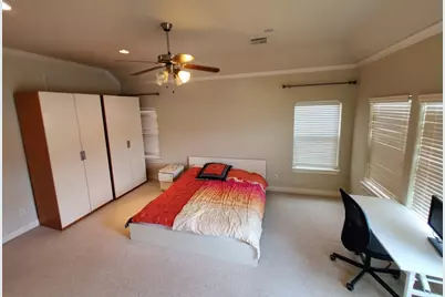 11014 Sherwood Ridge Drive, Houston, TX 77043 - Photo 13