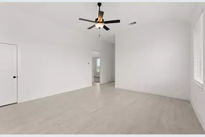 11907 South Pavillion Drive, Mont Belvieu, TX 77523 - Photo 7