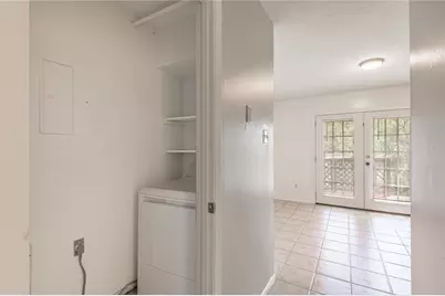 2521 Crosstimbers Street #F5, Huntsville, TX 77320 - Photo 13