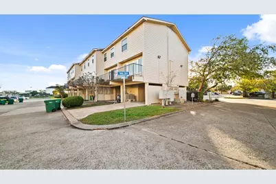 1914 Lakeside Drive, Seabrook, TX 77586 - Photo 3