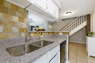 1515 Sandy Springs Rd, Houston, TX 77042 - Photo 5