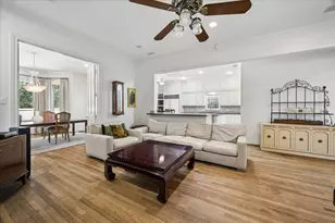 231 Sugar Berry Cir, Houston, TX 77024 - Photo 7