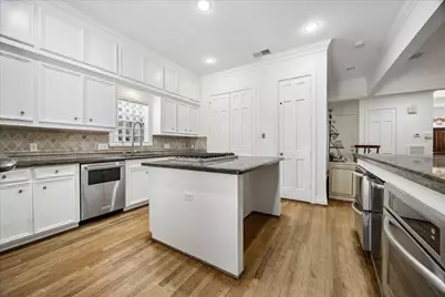 231 Sugarberry Circle, Houston, TX 77024 - Photo 11
