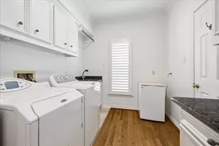 231 Sugar Berry Cir, Houston, TX 77024 - Photo 25
