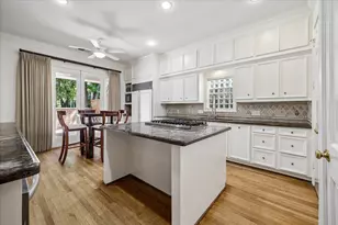 231 Sugar Berry Cir, Houston, TX 77024 - Photo 13