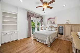 231 Sugar Berry Cir, Houston, TX 77024 - Photo 27